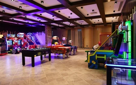 President Ilham Aliyev and first lady Mehriban Aliyeva viewed work done at Shahdag Tourism Center