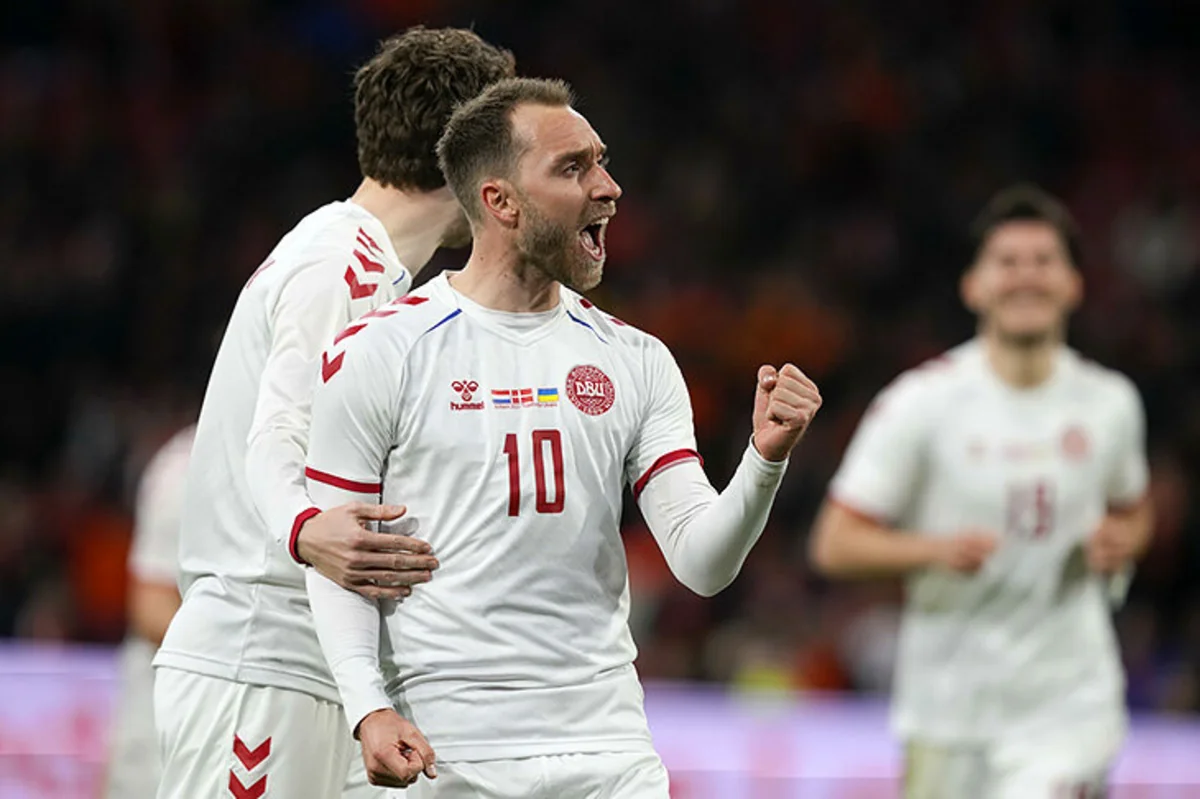 Eriksen ürəktutmasından sonra Danimarka yığmasındakı ilk matçında qol vurub