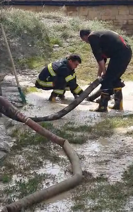 FHN intensiv yağışların yaratdığı fəsadları aradan qaldırılması işlərini davam etdirir - YENİLƏNİB