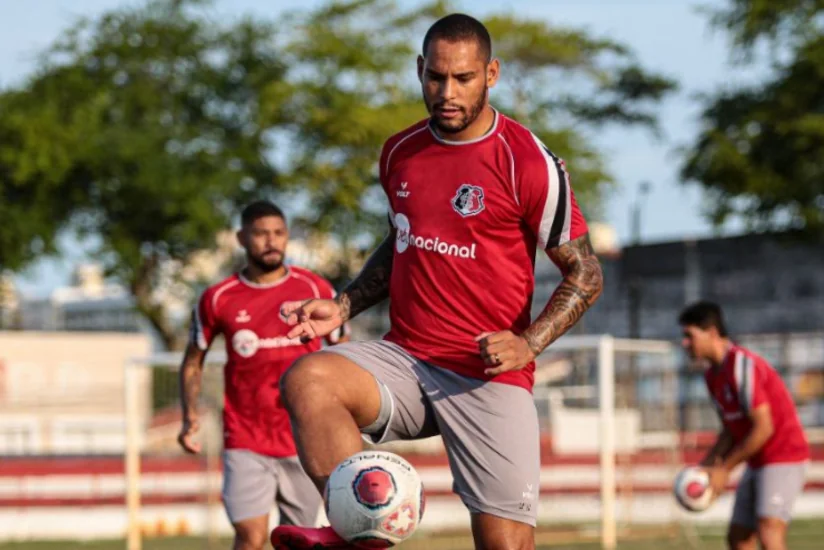 Бразильский нападающий получил предложение от азербайджанского клуба