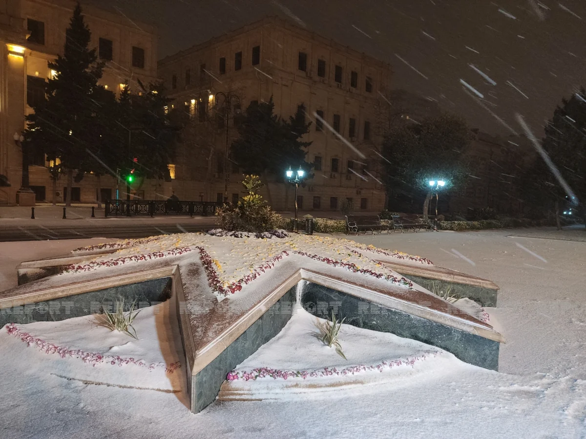 Bakıda qışın ən soyuq gecəsi - YENİLƏNİB
