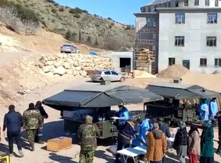Азербайджанские спасатели установили в Кахраманмараше палаточные городки по трем адресам