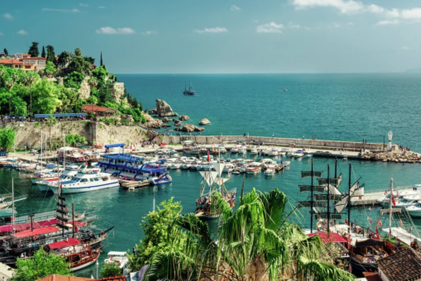​Türkiyəyə gələn turistlərin sayı azalıb