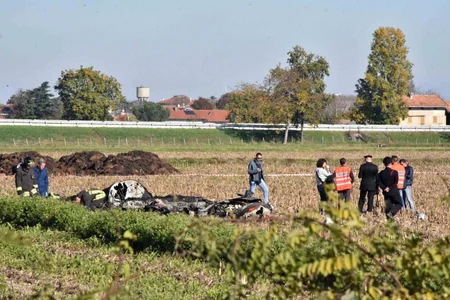 ​İtaliyada təyyarə qəzaya uğrayıb, iki nəfər ölüb