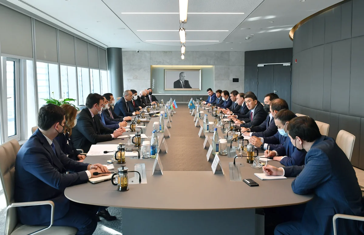 Azerbaijan, Kazakhstan discuss co-op within framework of Trans-Caspian route