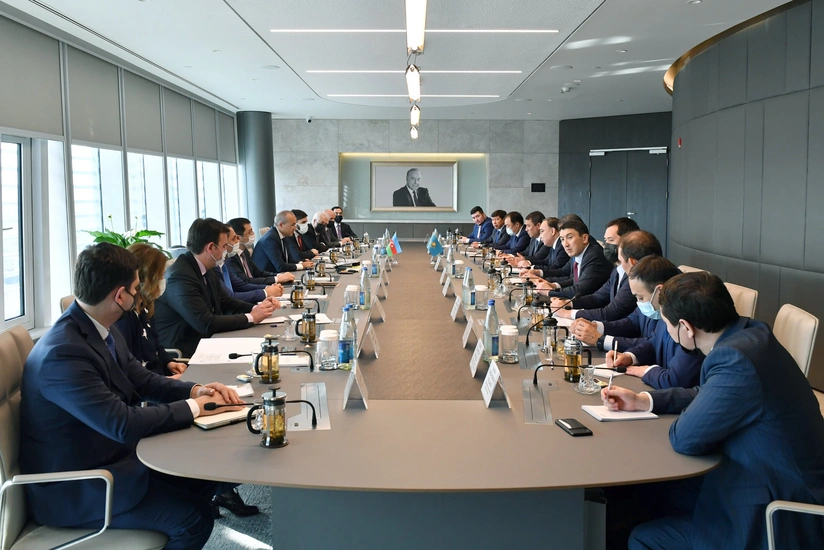 Азербайджан и Казахстан обсудили взаимодействие в рамках Транскаспийского маршрута