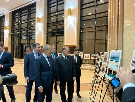 Aşqabadda Heydər Əliyevin 100 illiyi ilə bağlı foto-sərgi açılıb