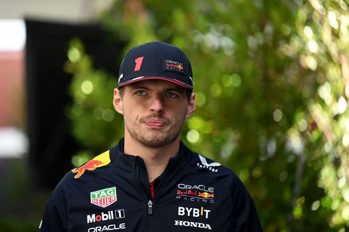 Formula 1: Ferstappen Bakıdakı yarışda Alonsonun nailiyyətini təkrarlaya bilər