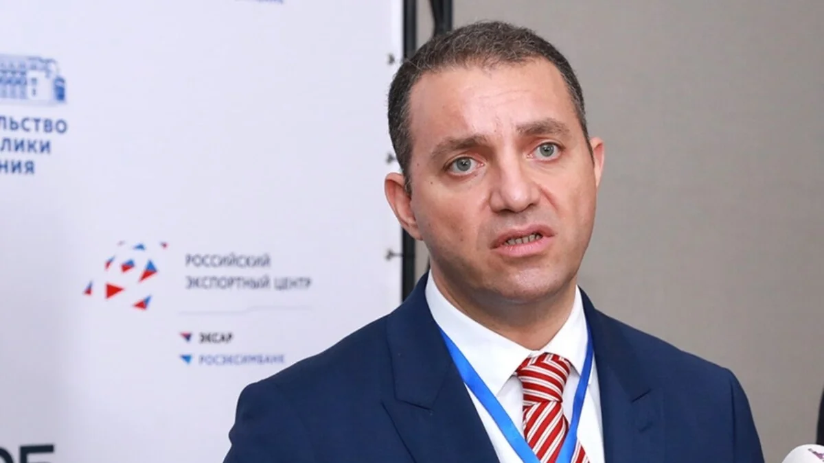 Министр экономики Армении ушел в отставку