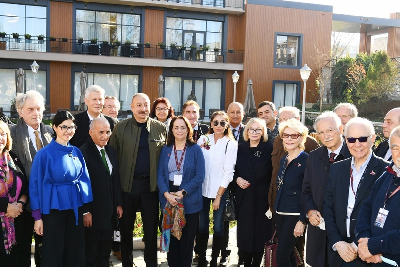 President Ilham Aliyev and First Lady Mehriban Aliyeva talk to 8th Global Baku Forum`s participants who visited Shusha