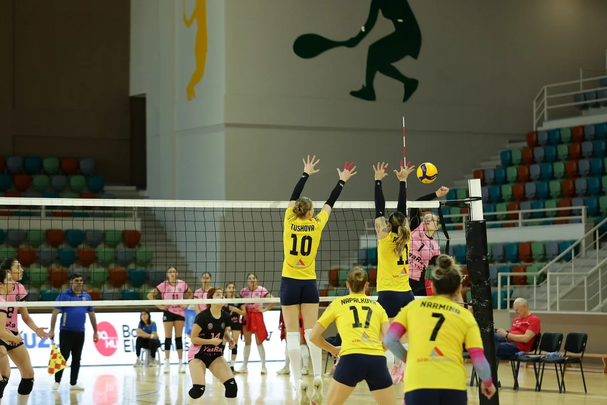 Qadın voleybolçular arasında Azərbaycan çempionatında ilin son oyunları keçirilib
