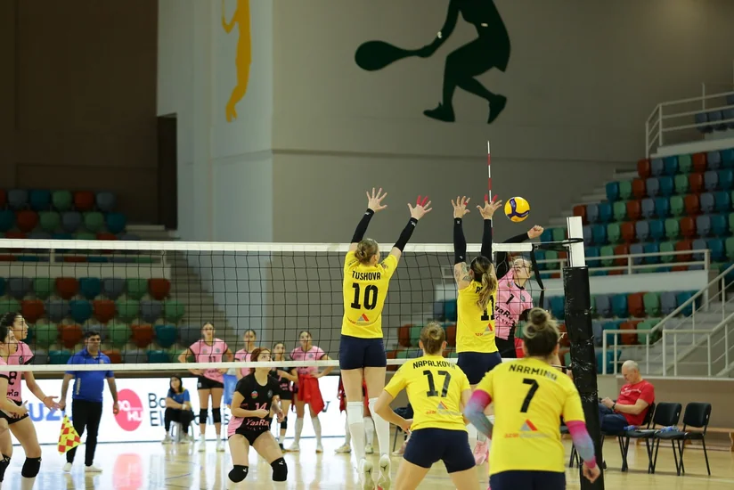 Qadın voleybolçular arasında Azərbaycan çempionatında ilin son oyunları keçirilib