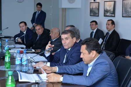 Bakı neft emalı zavodunun yenidən qurulması ilə bağlı iclas keçirilib