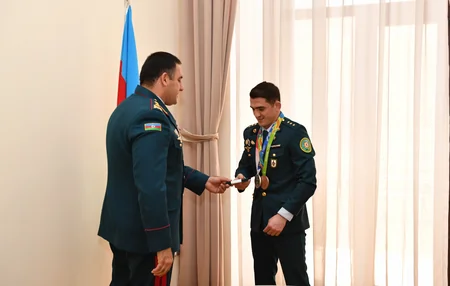 Elçin Quliyev idmançıları təltif edib