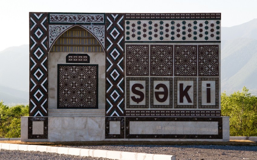 Şəkinin kəndinə ömrü 300 il olan yol çəkilib