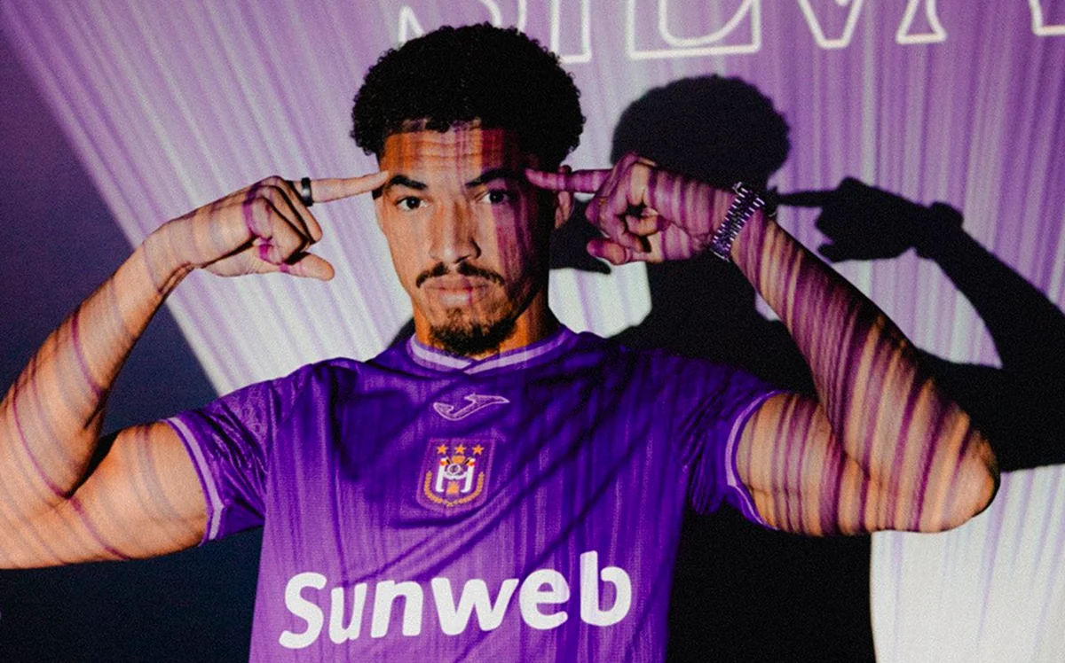 Адриэльсон перешел в клуб Андерлехт на правах аренды