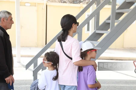 Civilian Armenians move unhindered through Lachin border checkpoint