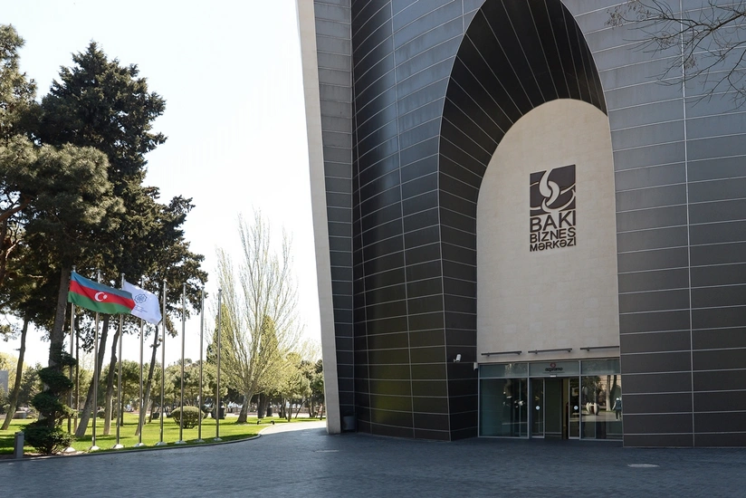 Директор Бакинского бизнес-центра покинул свой пост