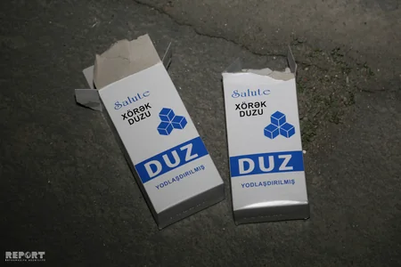 Bakıda yolun buz bağlaması zəncirvari qəzaya səbəb olub, 2 nəfər yaralanıb - FOTO - VİDEO