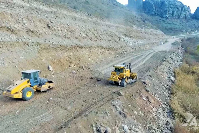 Qubadlı-Eyvazlı avtomobil yolunun inşası sürətlə davam edir