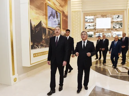 President Ilham Aliyev visits memorial complex People's memory’ in Ashgabat