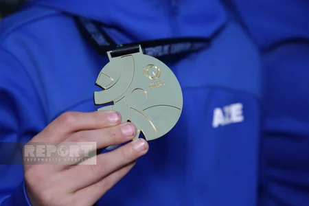 Avropa çempionatında qızıl medal qazanan gimnastlarımız Vətənə dönüblər