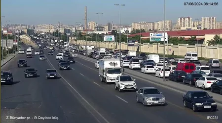 Bakının bəzi yollarında tıxac yaranıb - SİYAHI