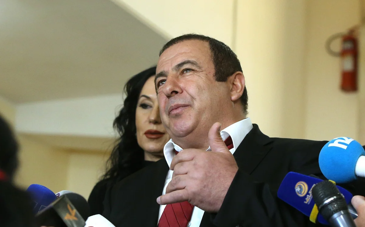 Erməni deputat: Ermənistan əhalisi uçuruma yuvarlanır