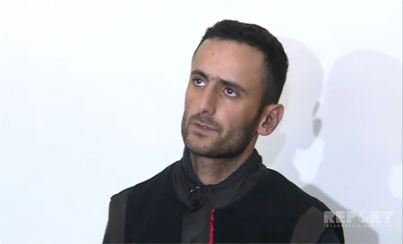 Azərbaycanda kafedra müdirinin evinə basqın edən dəstə üzvlərinin görüntüləri yayılıb - FOTO