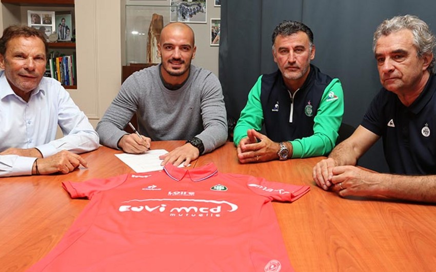 Qəbələnin rəqibi futbolçusu ilə yeni müqavilə imzalayıb