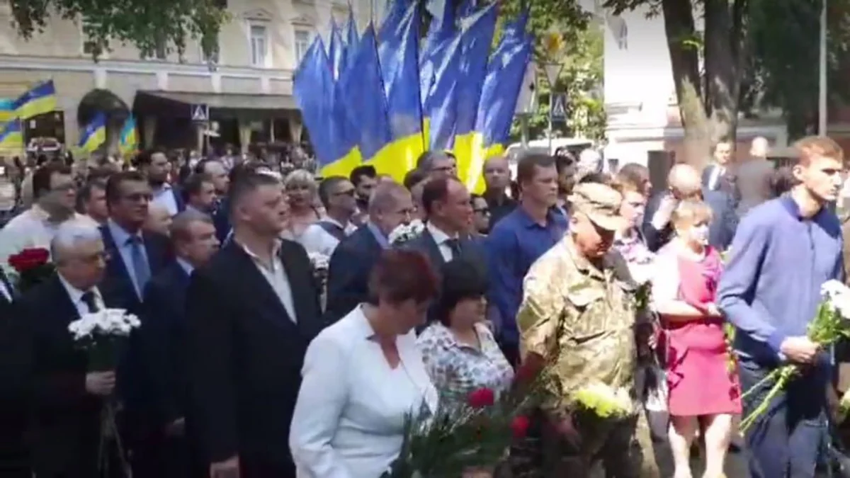Ukrayna prezidenti Konstitusiya Günündə keçirilən tədbirə azərbaycanlıları dəvət edib
