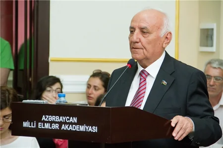 Akademik Ramiz Mehdiyevin Nadir şah Əfşar: diplomatik yazışmalar kitabı təqdim olunub