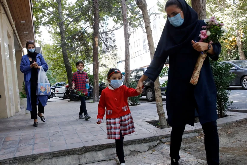 Iran approves vaccination of children aged 9-12