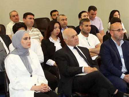 Azərbaycan klublarına lisenziyalar təqdim olunub