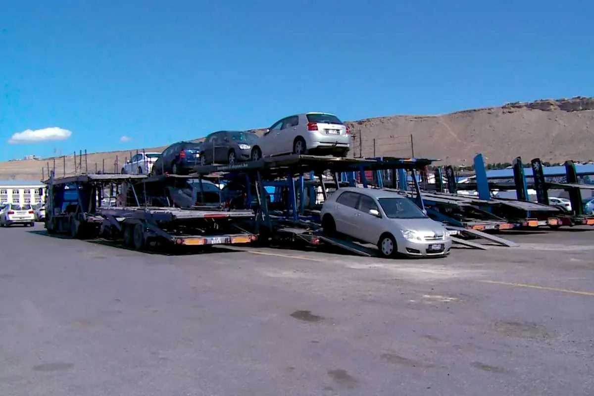 Azerbaijan to facilitate process of registrering imported cars