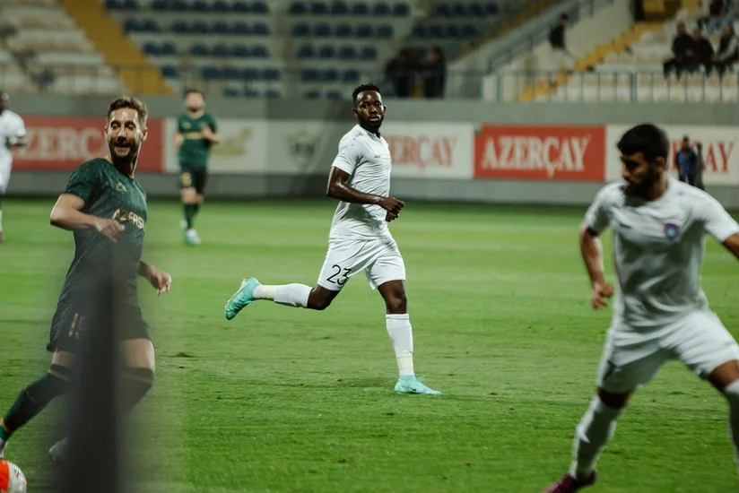 “Turan Tovuz”un legioneri: “Tyerri Anriyə görə “Arsenal” azarkeşi olmuşam” – MÜSAHİBƏ