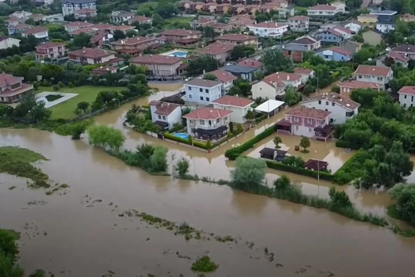 İstanbulu su basıb - VİDEO