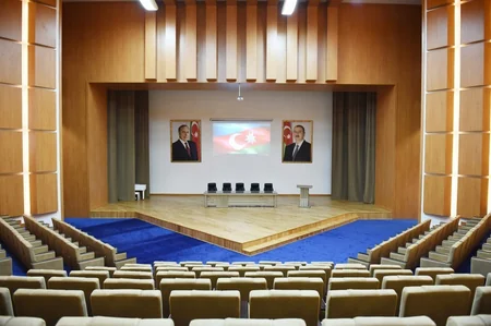 Prezident İlham Əliyev və birinci xanım Şəkidə Heydər Əliyev Mərkəzinin açılışında iştirak ediblər