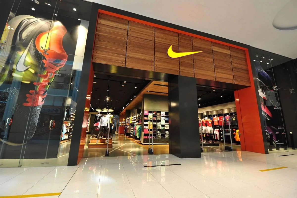 Производитель Nike объявил об окончательном уходе из России