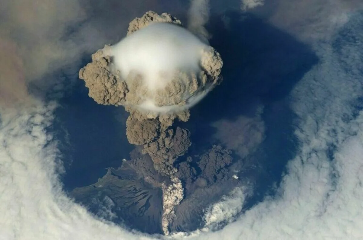 Ebeko volcano in Kuril Islands sends ash to 3 km height
