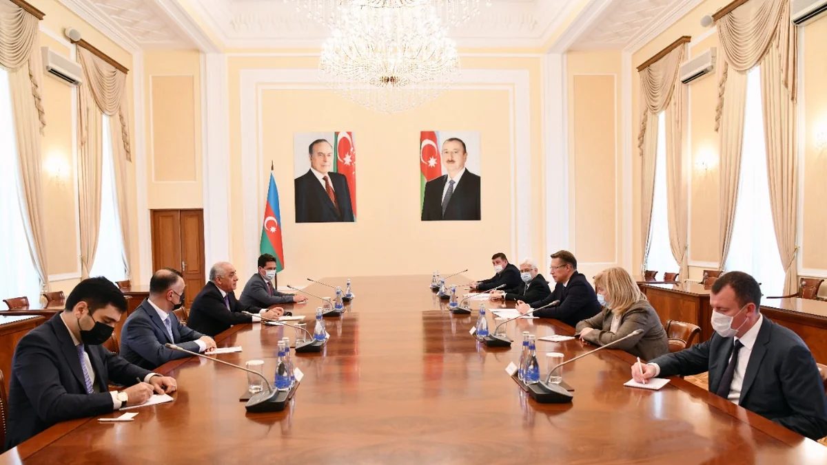 Əli Əsədov Rusiyanın səhiyyə naziri ilə görüşüb 