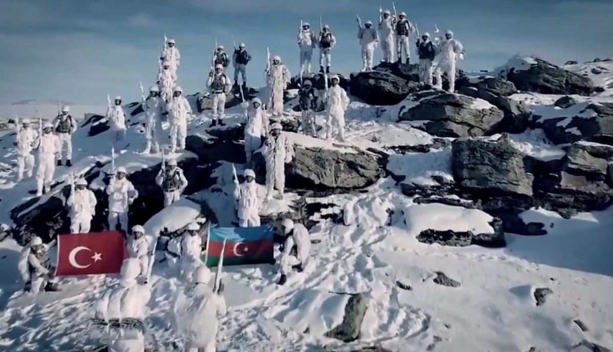 Turkish Defense Ministry shares new footage from Winter Training 2021