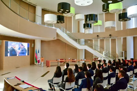 Bakıda Diplomatiya Könüllüləri üçün diplomatiya həftəsi təşkil olunub