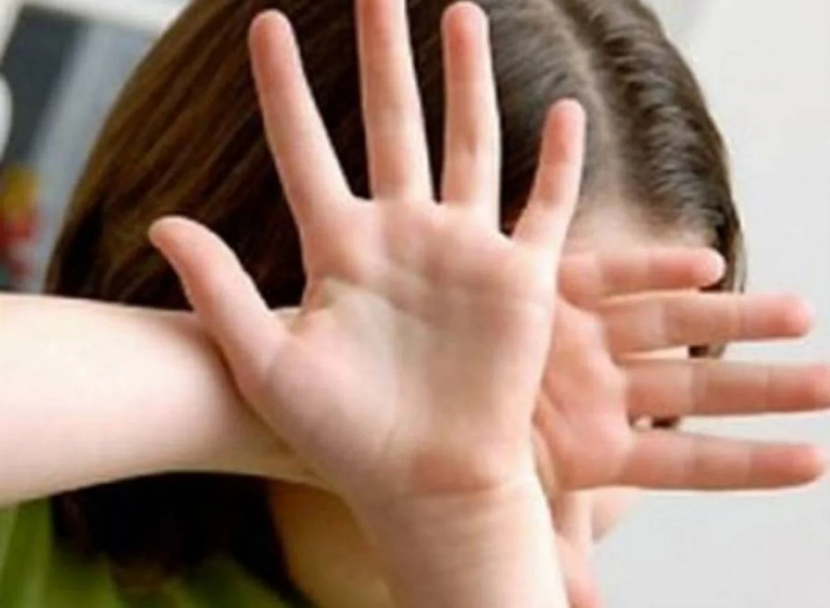 Gəncədə quldurluq edən şəxslər qadını hədələyərək zorlayıblar