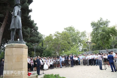 Doroxin: Rus şairi Aleksandr Puşkinin Bakıdakı abidəsi Azərbaycan-Rusiya dostluğunun simvoludur - FOTO