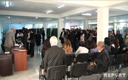 106 saylı DSK-nın 106 yaşlı seçicisi səs verib - FOTO