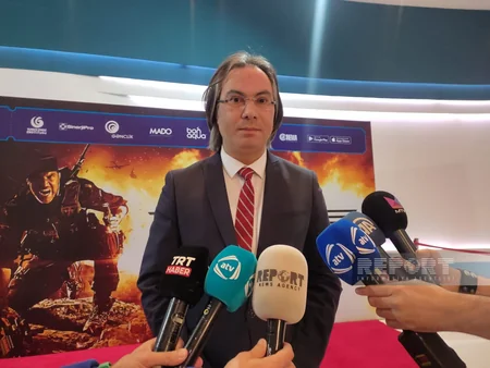CinemaPlus “Komutan” filminin qəhrəmanları ilə qala gecəsi keçirib