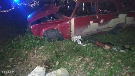 Masallıda maşın yoldan çıxaraq dərəyə düşüb, 4 nəfər yaralanıb - FOTO