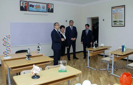 Qaradağda internat məktəb əsaslı təmirdən sonra istifadəyə verilib