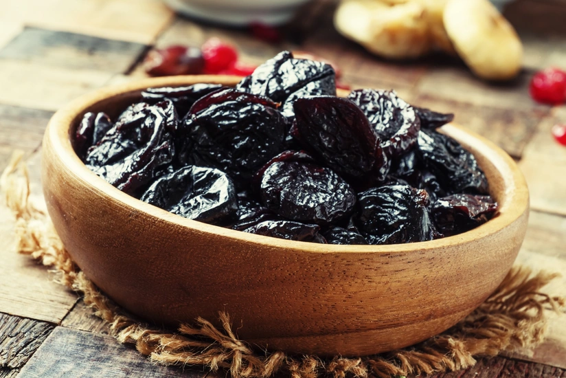 Возобновлен импорт сушеных слив из двух стран в Азербайджан